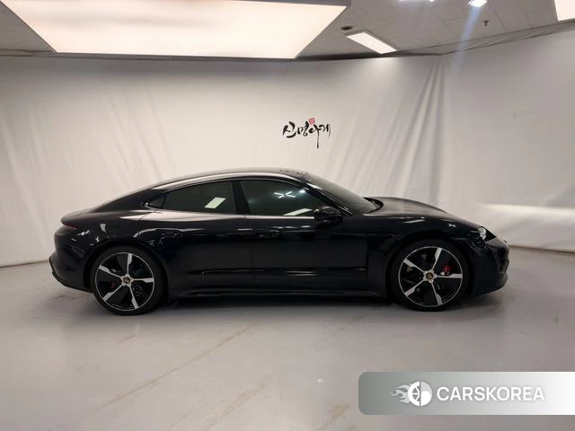 Porsche Taycan 2022 Черный из Кореи, фото 4