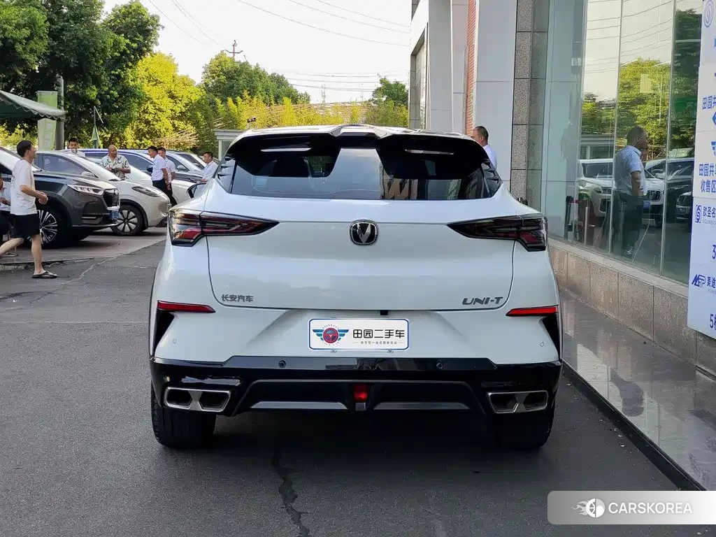 Chang'an UNI-T 2023 Белый из Китая, фото 4