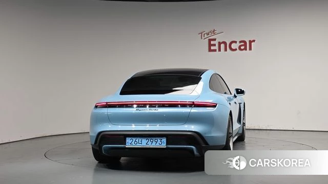 Porsche Taycan id 4489227 из Кореи 23