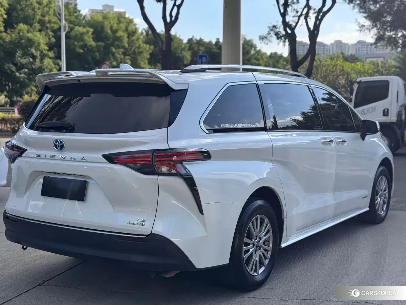 Toyota Sienna 2023 Белый из Китая, фото 4