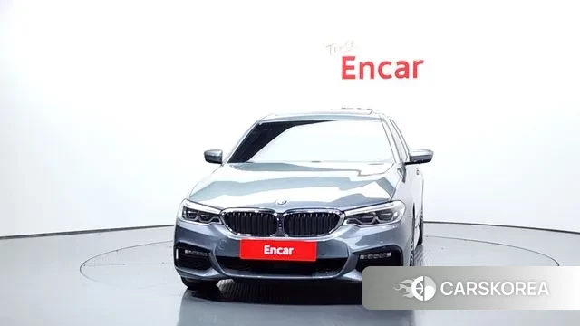 BMW 5 Series (G30) id 3494522 из Кореи 13