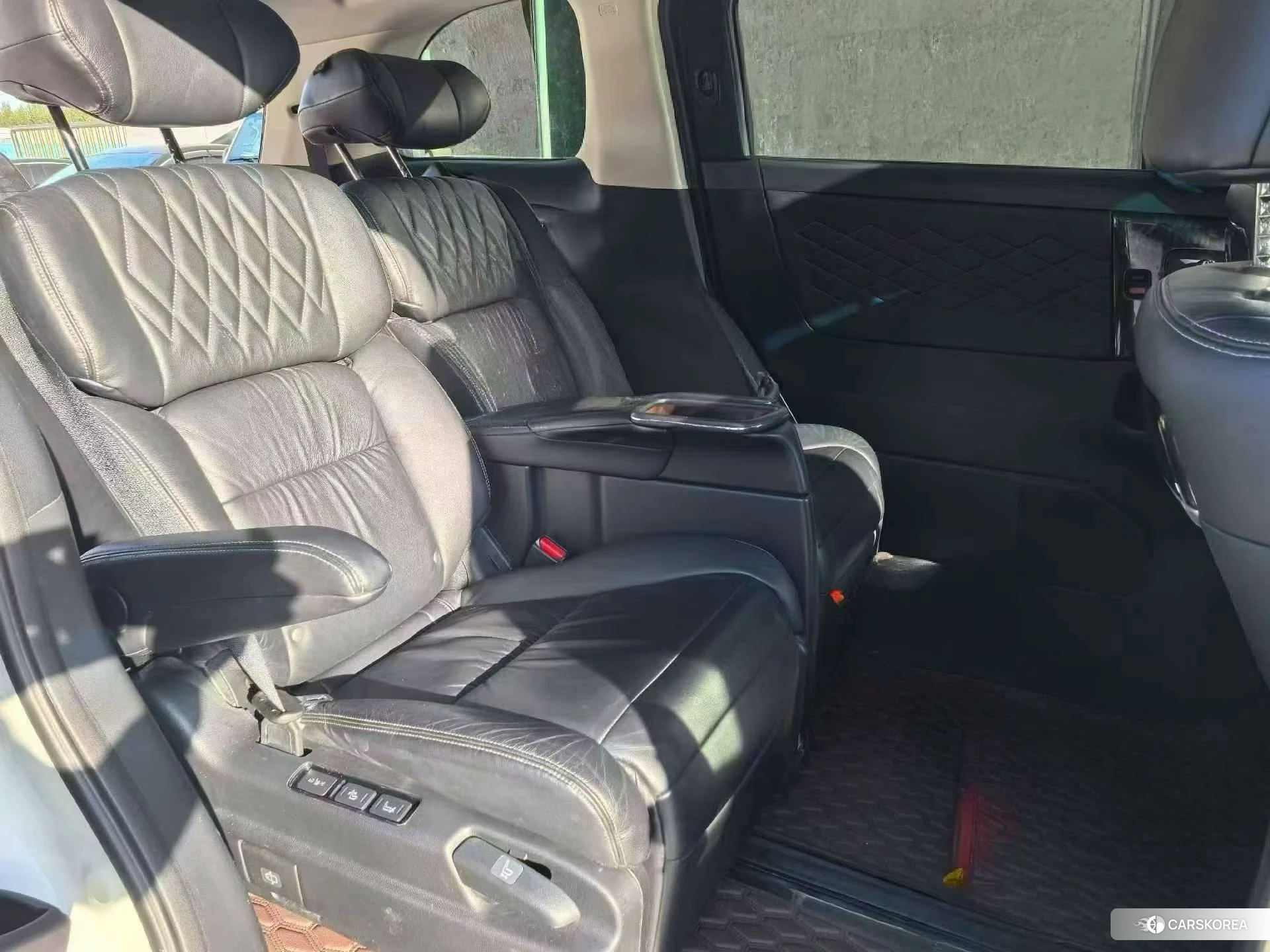 Honda Elysion 2019 Белый из Китая, фото 3
