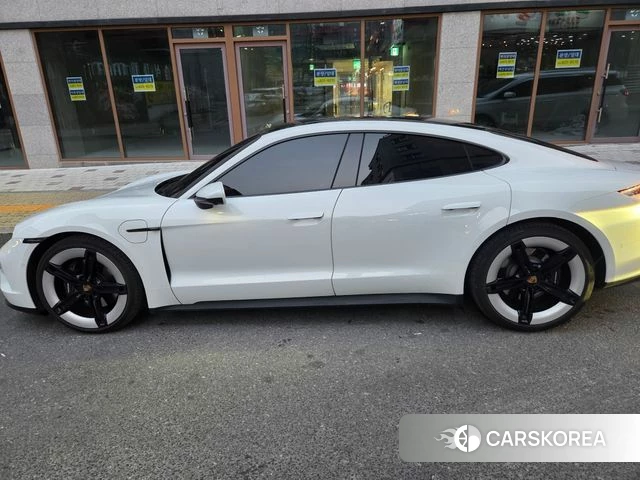 Porsche Taycan 2025 Белый из Кореи, фото 3