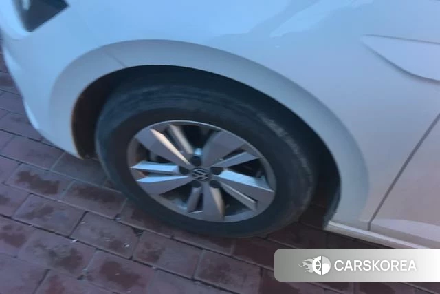 Volkswagen Polo id 4290661 из Китая 10