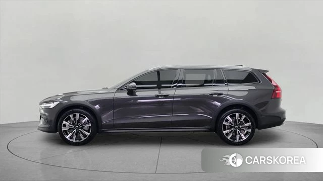 Volvo V60 Cross-Country 2nd Generation id 4414268 из Кореи 13