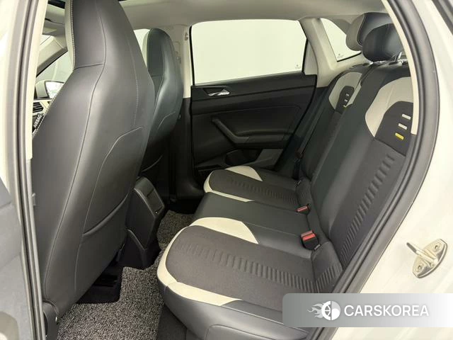 Volkswagen Polo id 4240687 из Китая 7