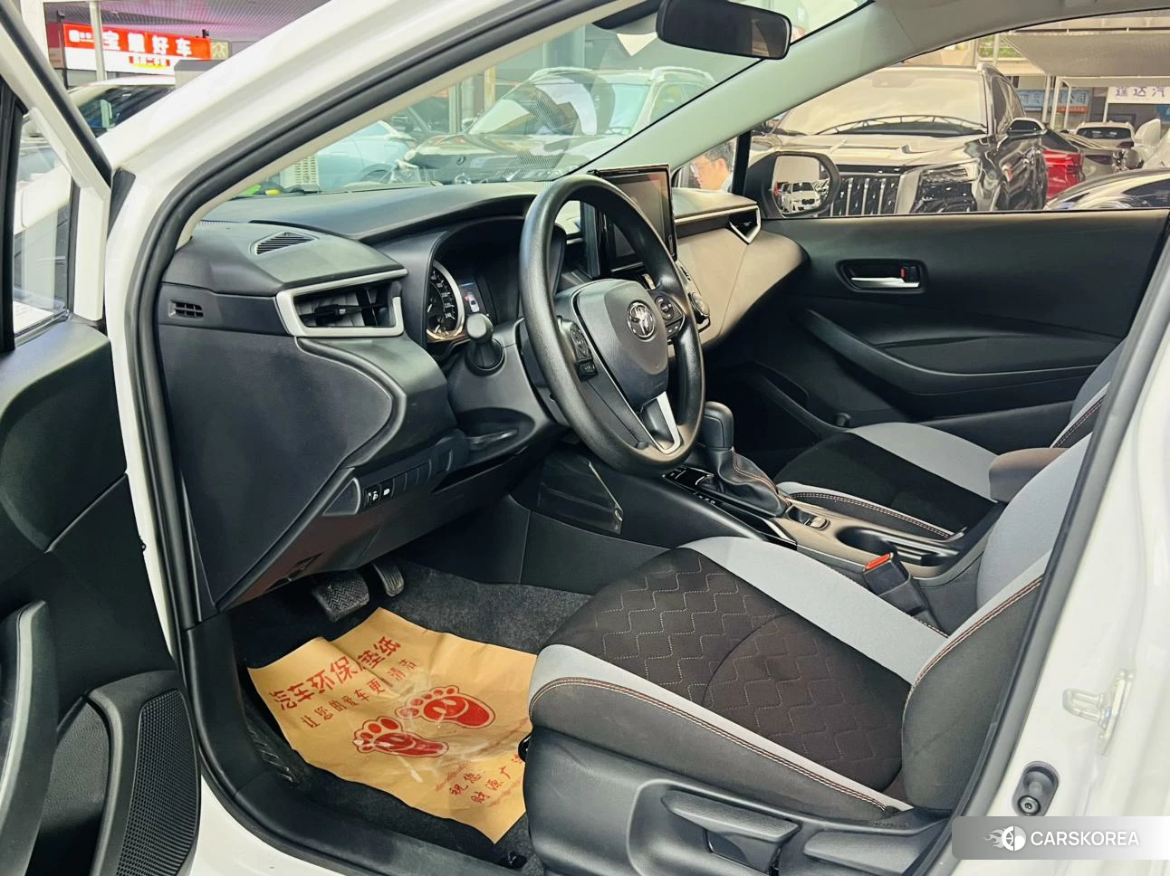 Toyota Corolla 2024 Белый из Китая, фото 3