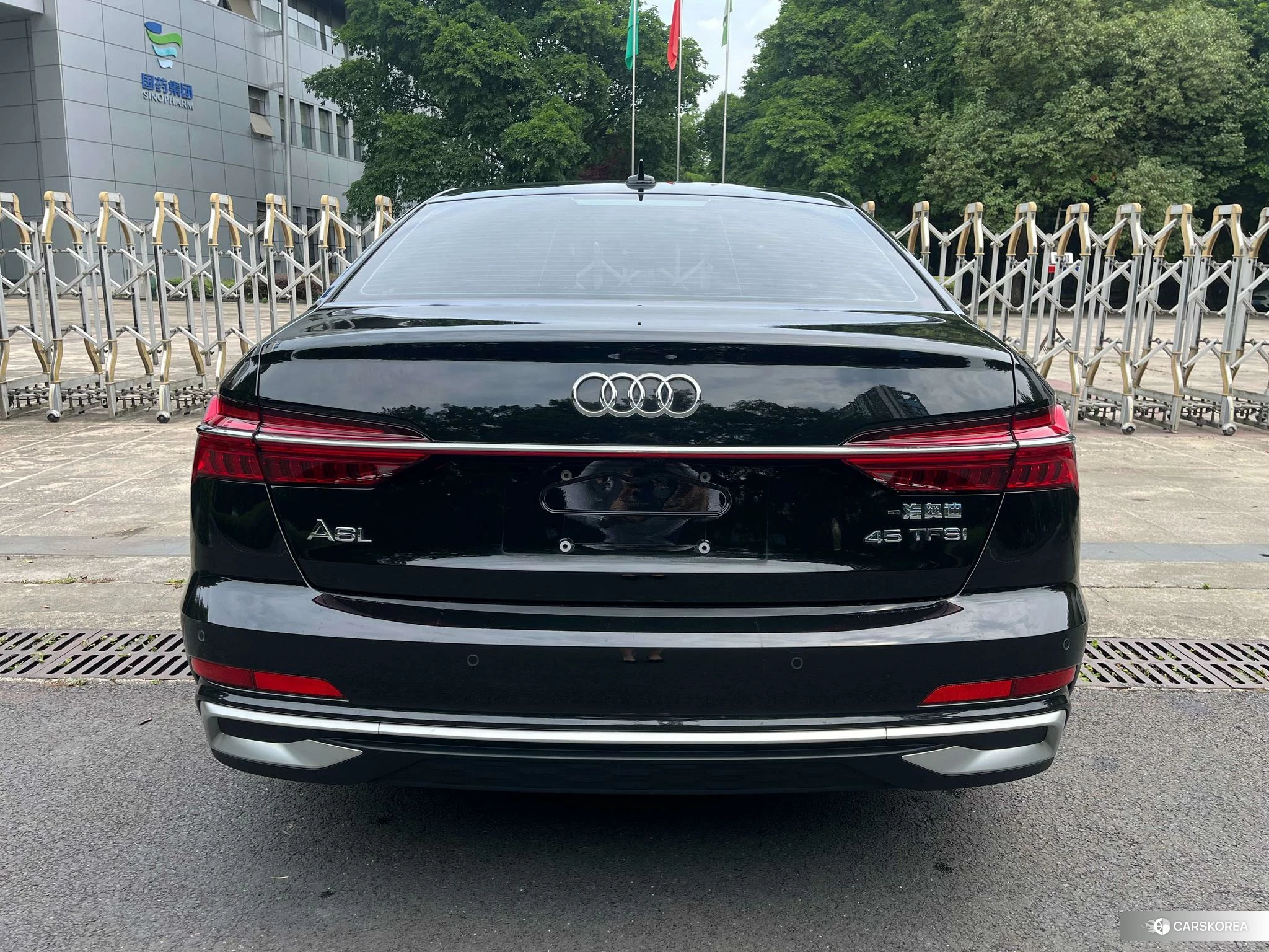 Audi A6L id 4467837 из Китая 9