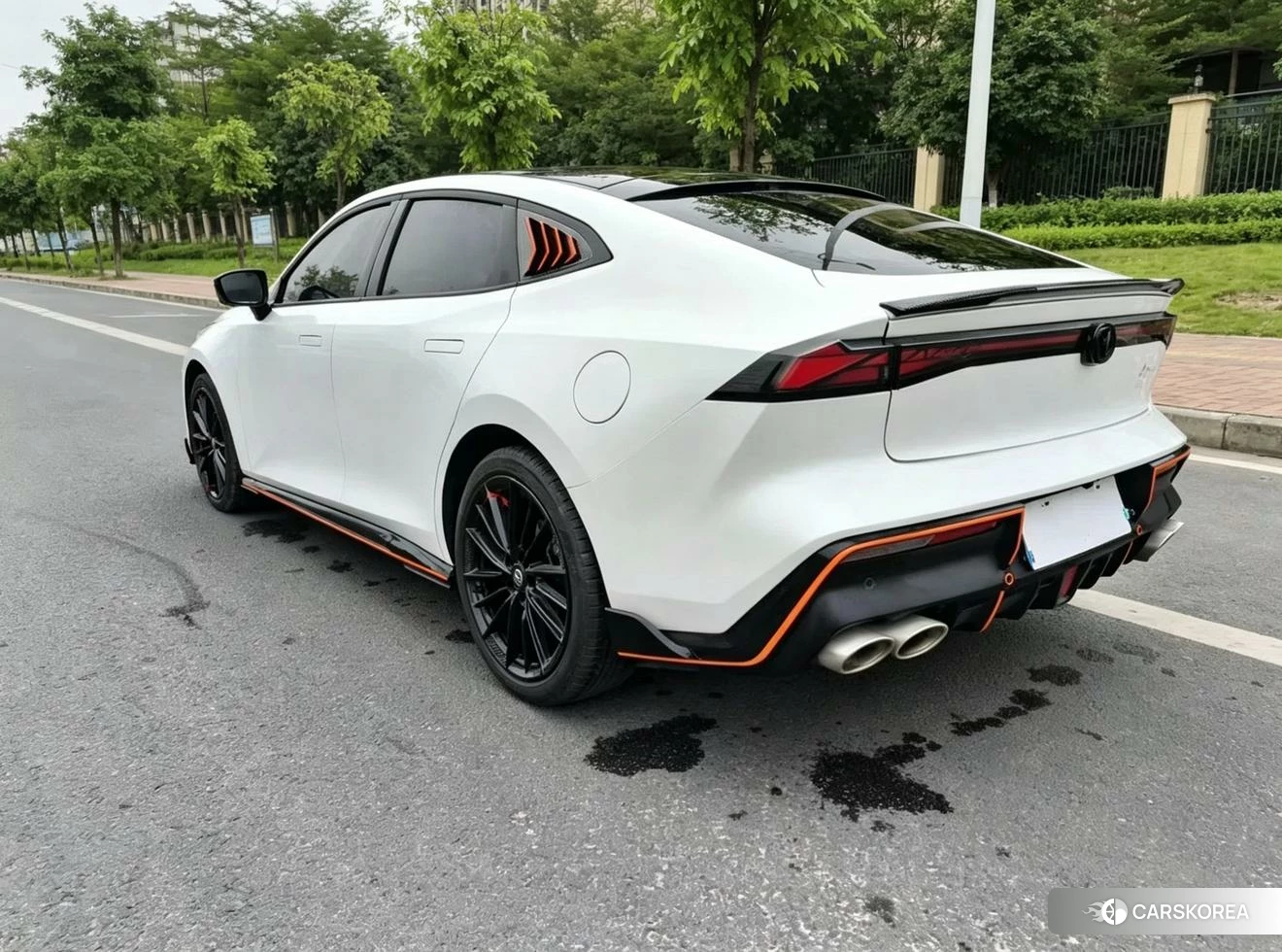 Chang'an UNI-V 2022 Белый из Китая, фото 3