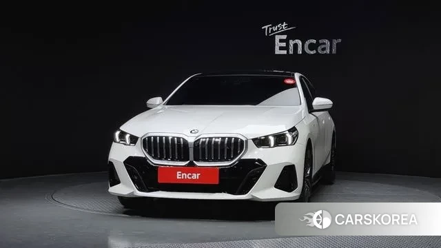 BMW 5 Series (G60) id 3353901 из Кореи 13