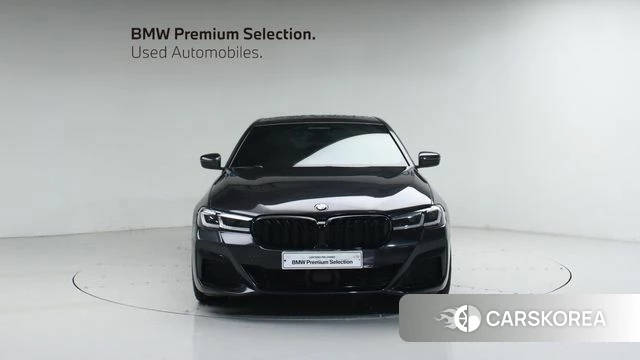 BMW 5 Series (G30) id 3805944 из Кореи 13