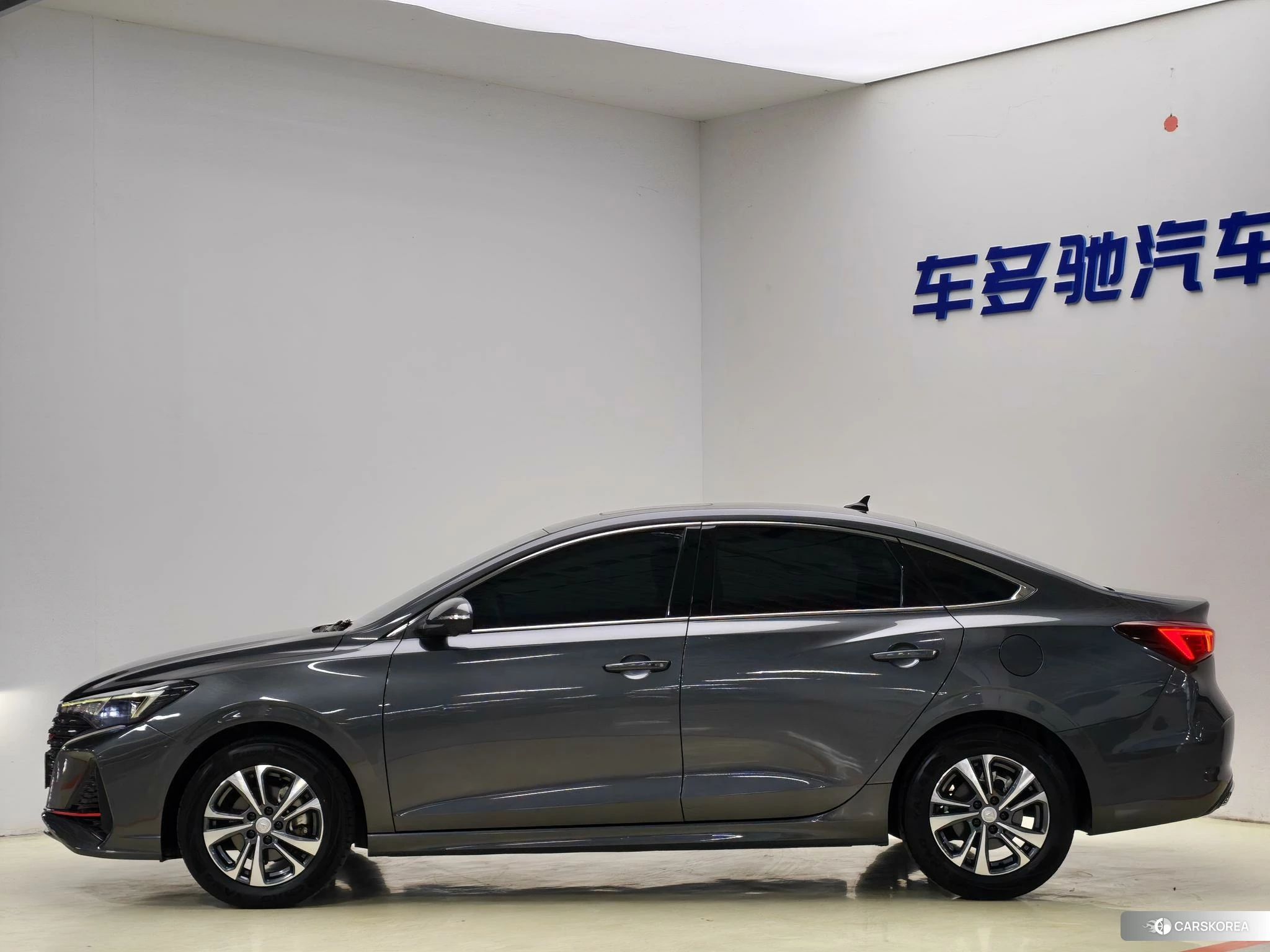 Chang'an Yidong 2022 Темно-серый из Китая, фото 4