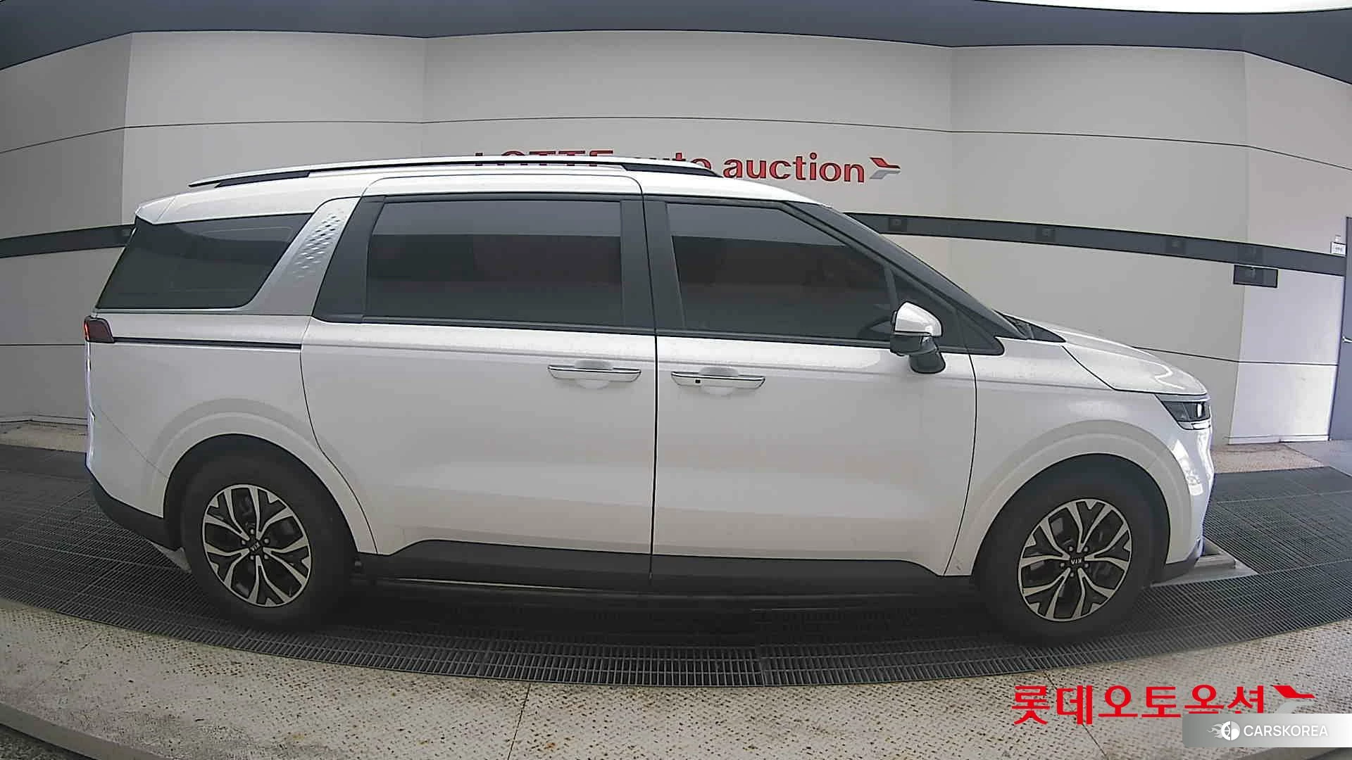 Kia Carnival id 4674173 из Кореи 23