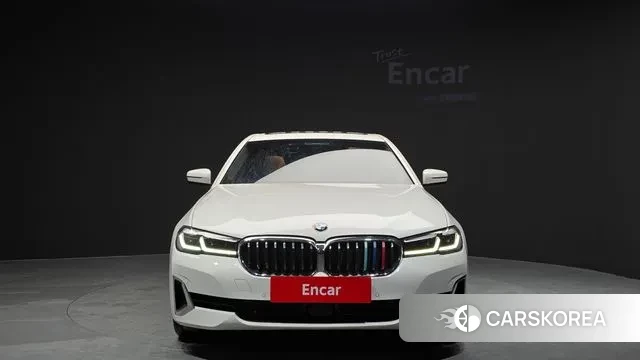 BMW 5 Series (G30) id 3577772 из Кореи 13