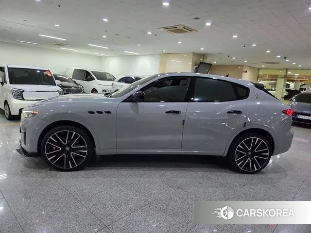 Maserati Levante id 3188558 из Кореи 13