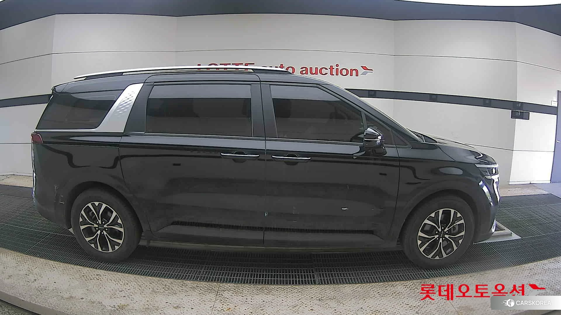 Kia Carnival id 4289621 из Кореи 23
