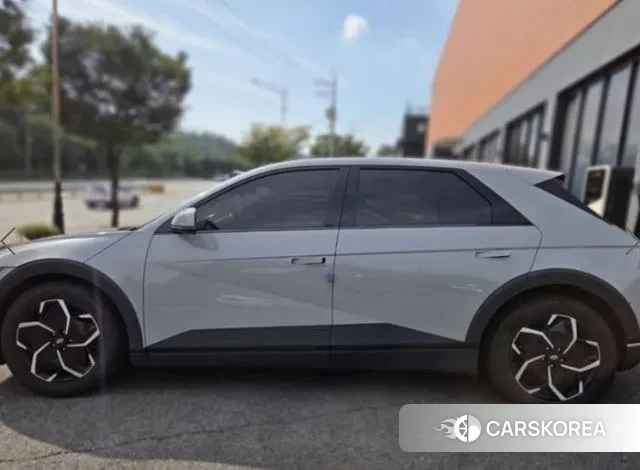 Hyundai Ionic 5 2021 Серебристо-серый из Кореи, фото 3