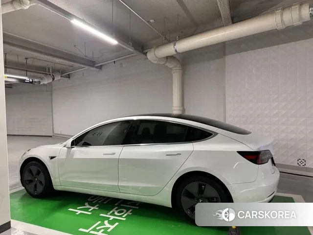 Tesla Model 3 2020 Белый из Кореи, фото 3
