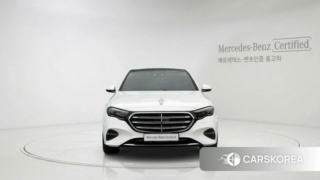 Mercedes-Benz E-Class W214 2025 Белый из Кореи, фото 5