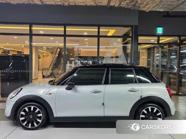 Mini Cooper S id 4717091 из Кореи 13