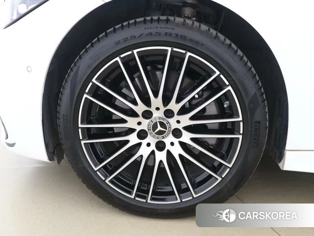 Mercedes-Benz Class C id 4260054 из Китая 8