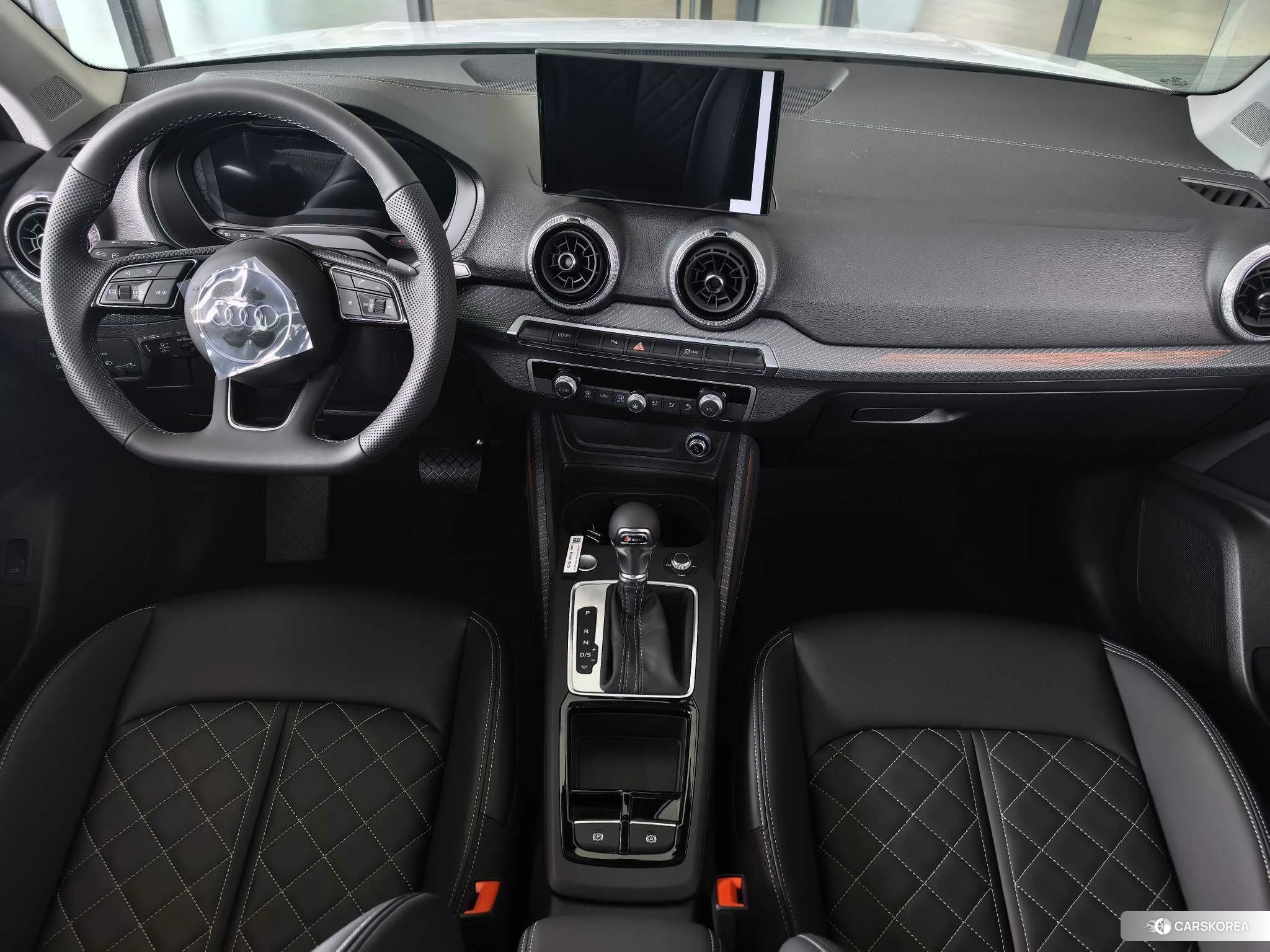 Audi Q2L 2025 Белый из Китая, фото 4