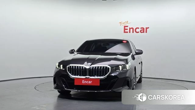 BMW 5 Series (G60) id 4394804 из Кореи 23