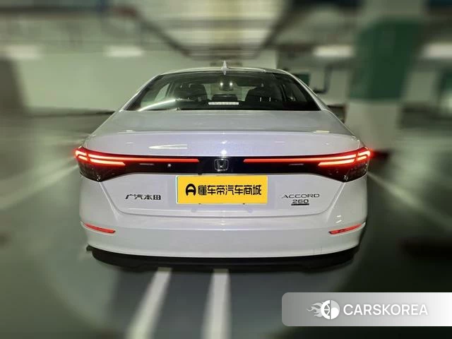 Honda Accord 2024 Белый из Китая, фото 3