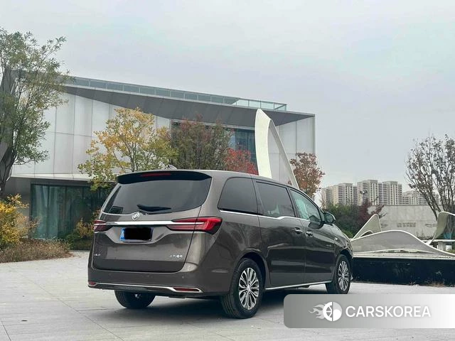 Buick GL8 2023 Коричневый из Китая, фото 3