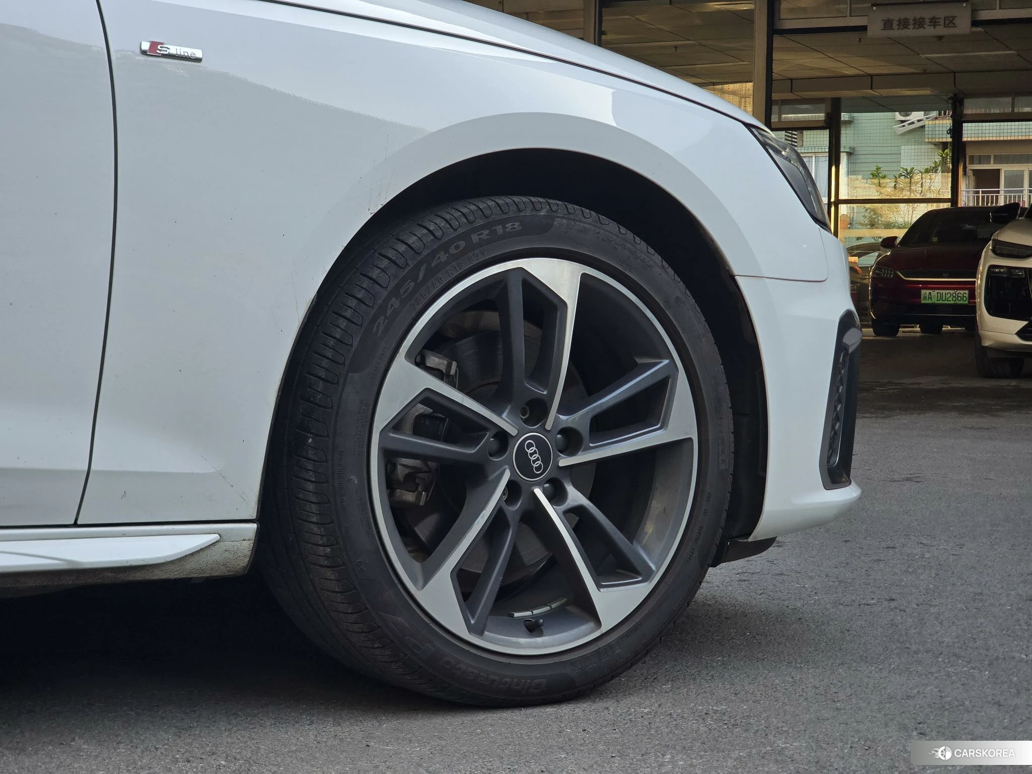 Audi A4L id 4420043 из Китая 17