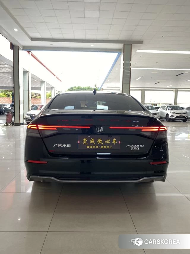 Honda Accord id 3902222 из Китая 10