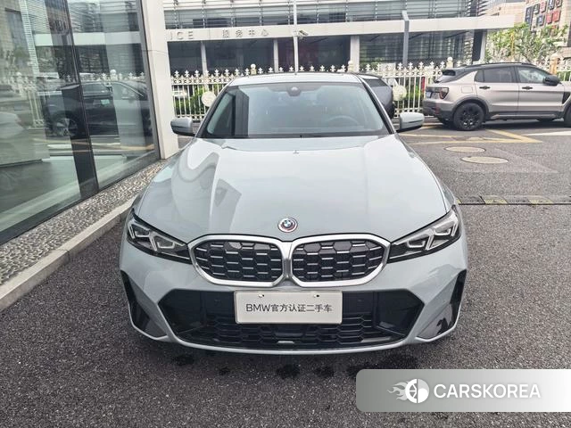 BMW 3 series 2025 Серебристо-серый из Китая, фото 6
