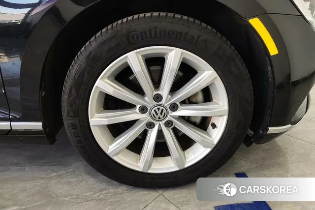 Volkswagen Magotan id 4212495 из Китая 10