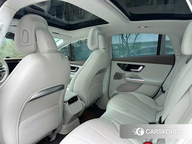 Mercedes-Benz EQE 2023 Черный из Китая, фото 3