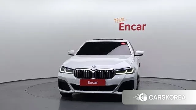 BMW 5 Series (G30) id 3342124 из Кореи 13