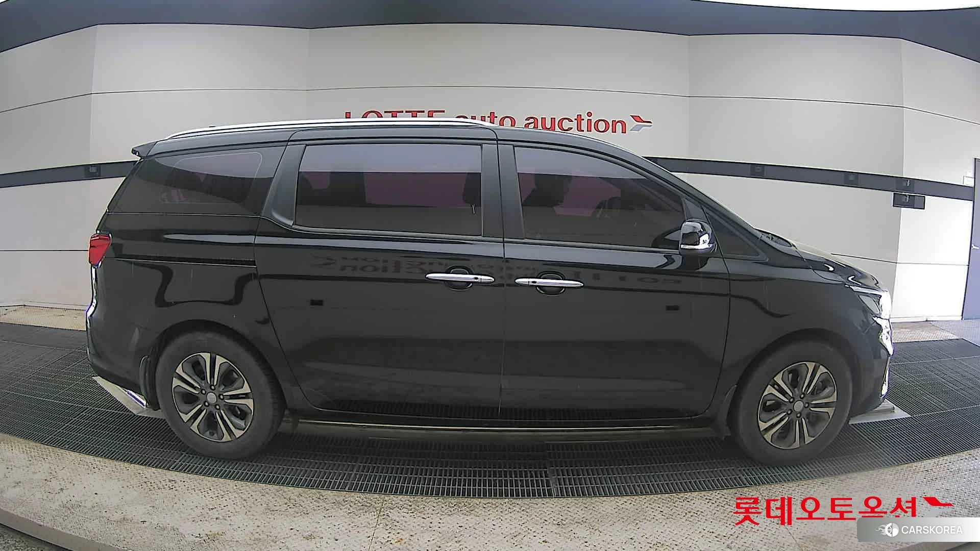 Kia Carnival id 4289556 из Кореи 23