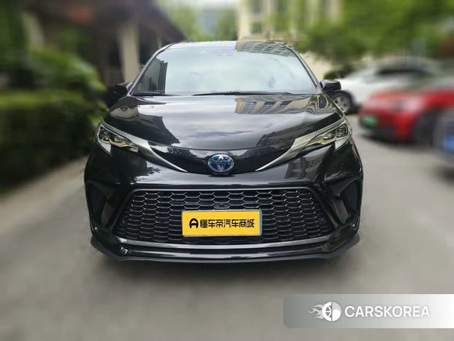 Toyota Grevia 2023 Черный из Китая, фото 3