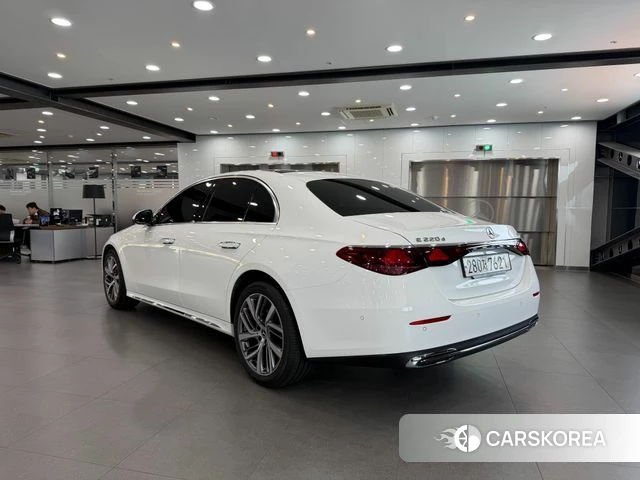 Mercedes-Benz E-Class W214 id 4427369 из Кореи 13