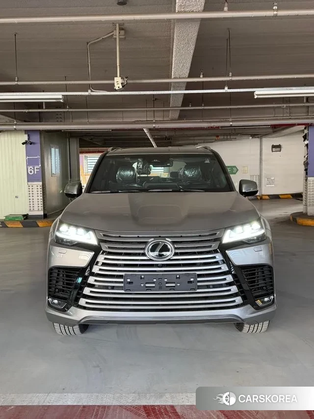 Lexus LX 4th Generation 2025 Серебристо-серый из Кореи, фото 3