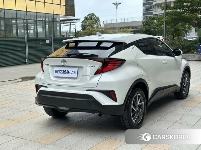 Toyota C-HR id 4368350 из Китая 20
