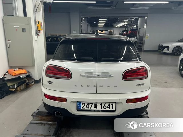 Mini Cooper Clubman 2023 Белый из Кореи, фото 4