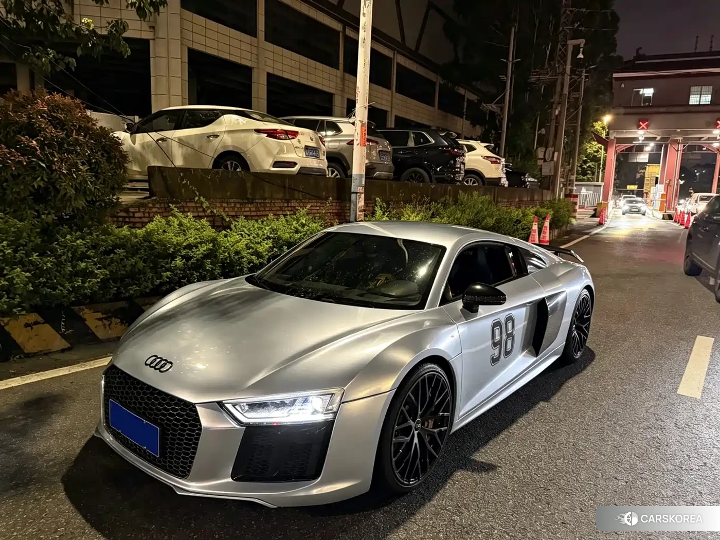 Audi R8 2018 Silver/gray из Китая, фото 3