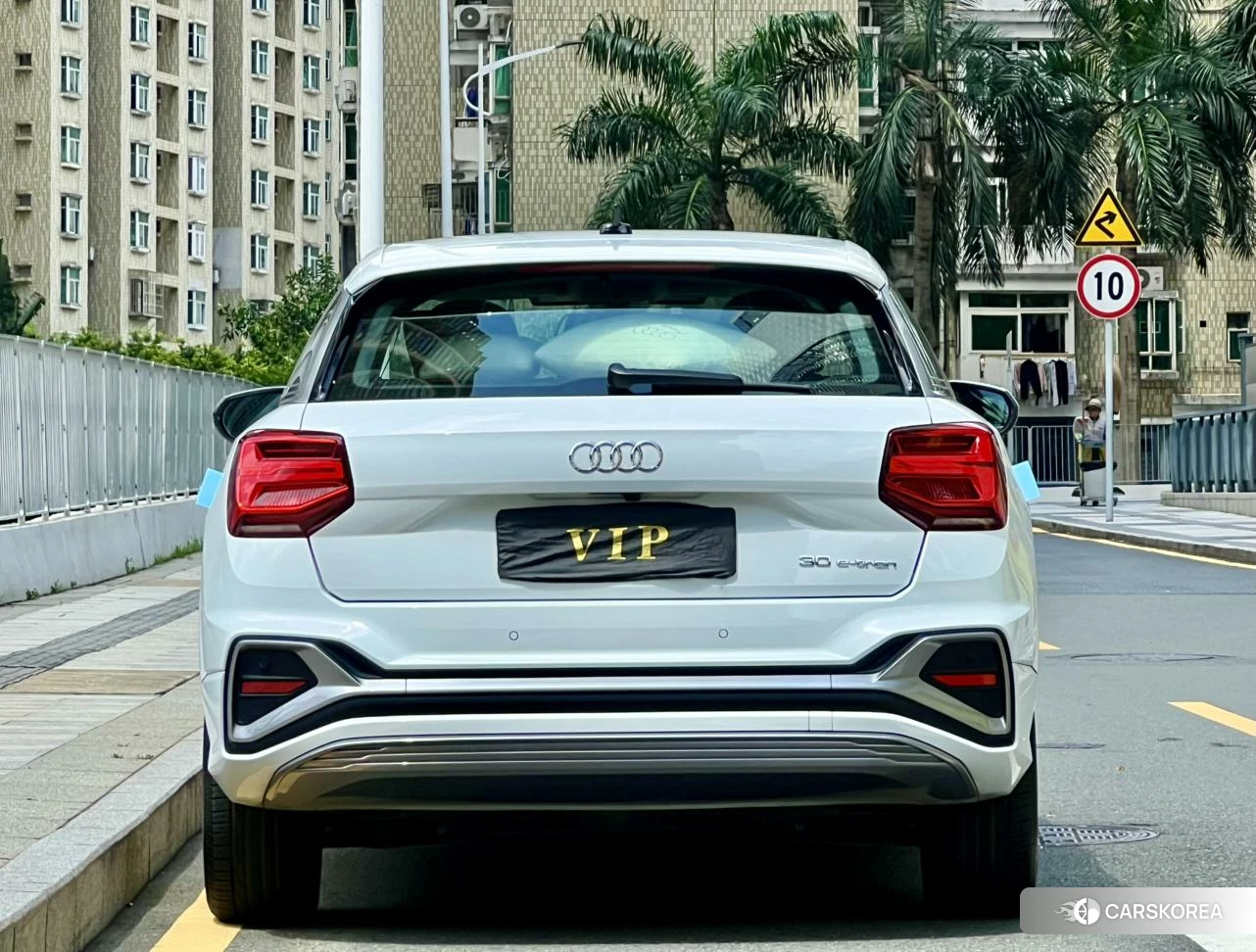 Audi Q2L e-tron 2021 Белый из Китая, фото 5