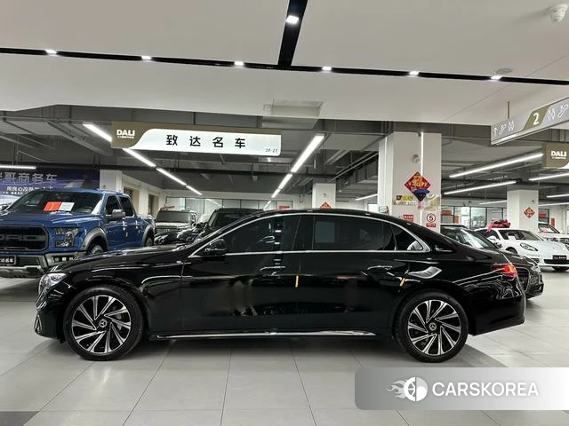Mercedes-Benz E-class 2024 Черный из Китая, фото 3