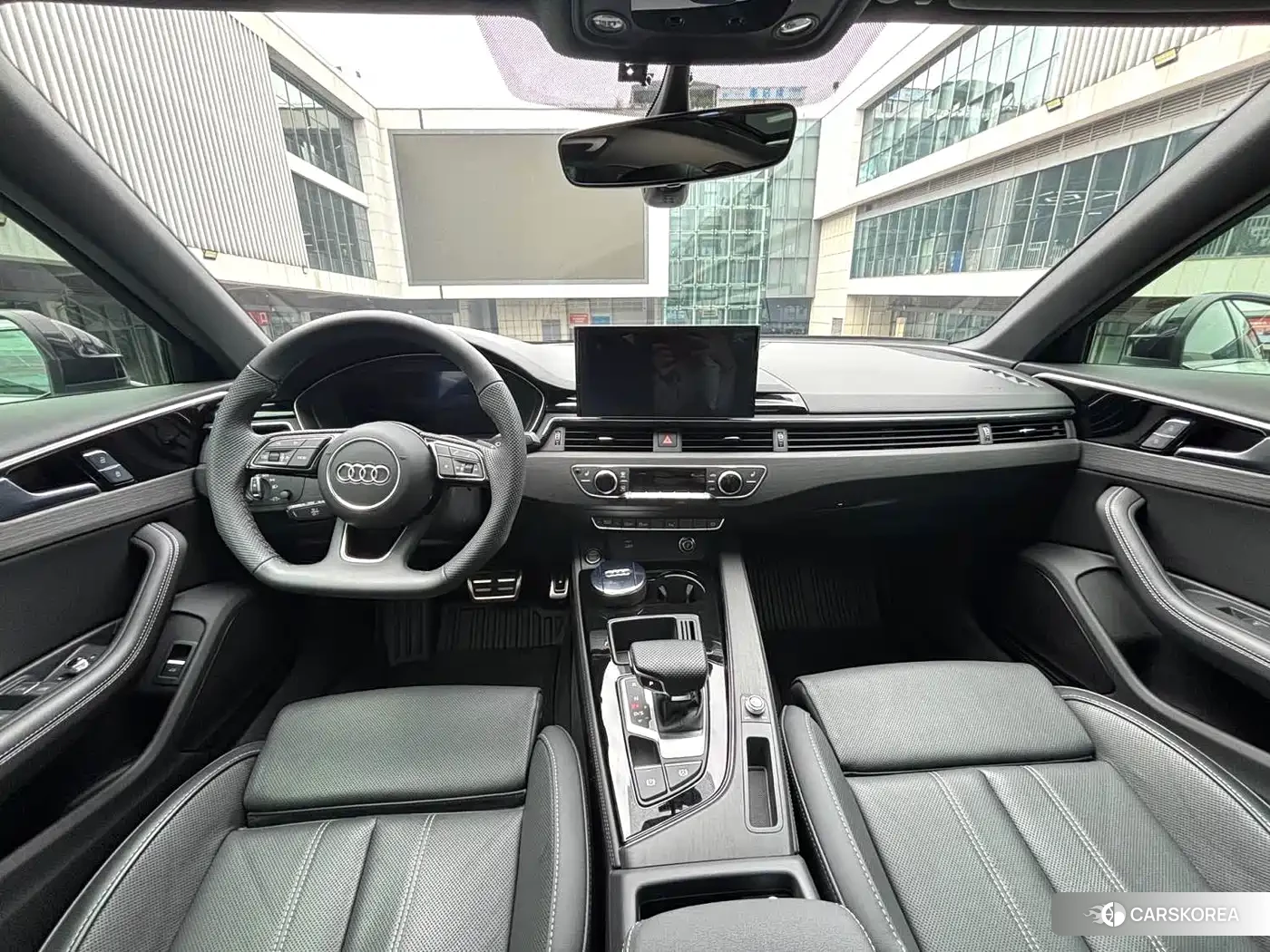 Audi A4L 2023 Белый из Китая, фото 3