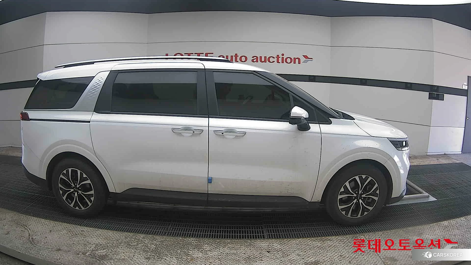 Kia Carnival id 3882091 из Кореи 23