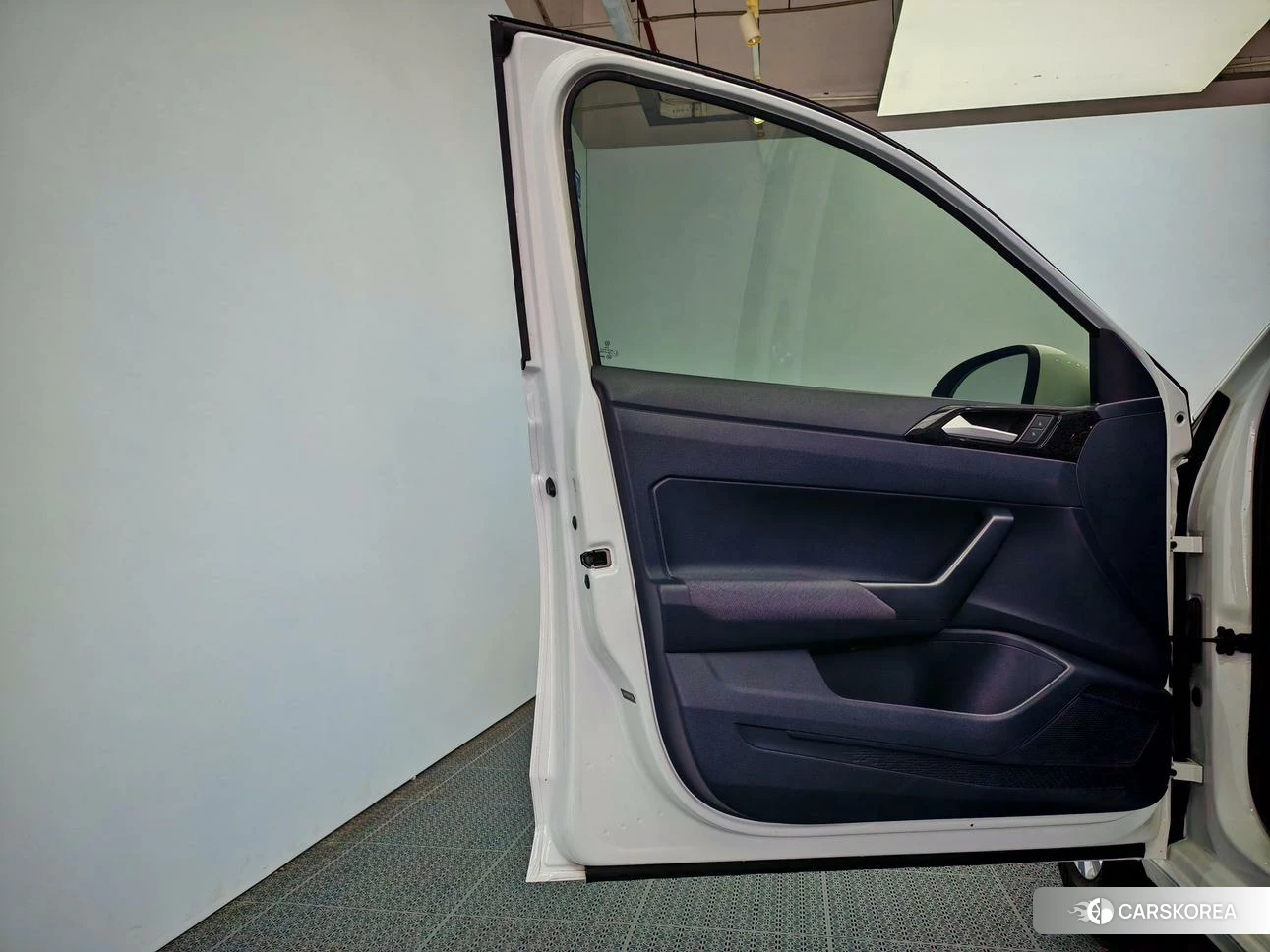 Volkswagen Lavida id 4498539 из Китая 14
