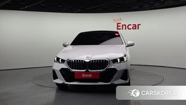 BMW 5 Series (G60) id 3486854 из Кореи 13