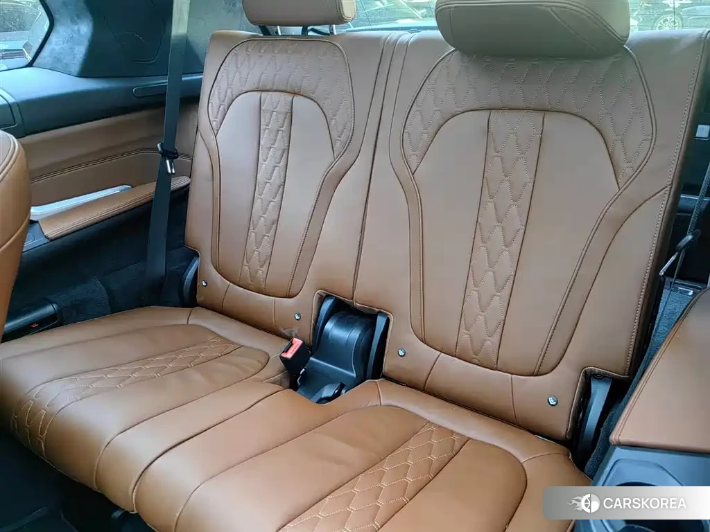 BMW X7 M60i id 4548235 из Китая 11
