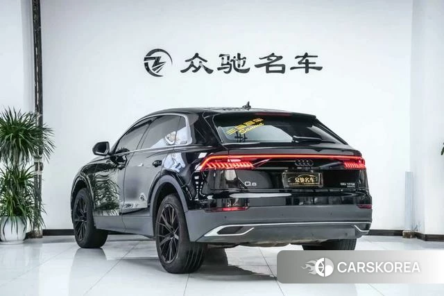 Audi Q8 2023 Черный из Китая, фото 5